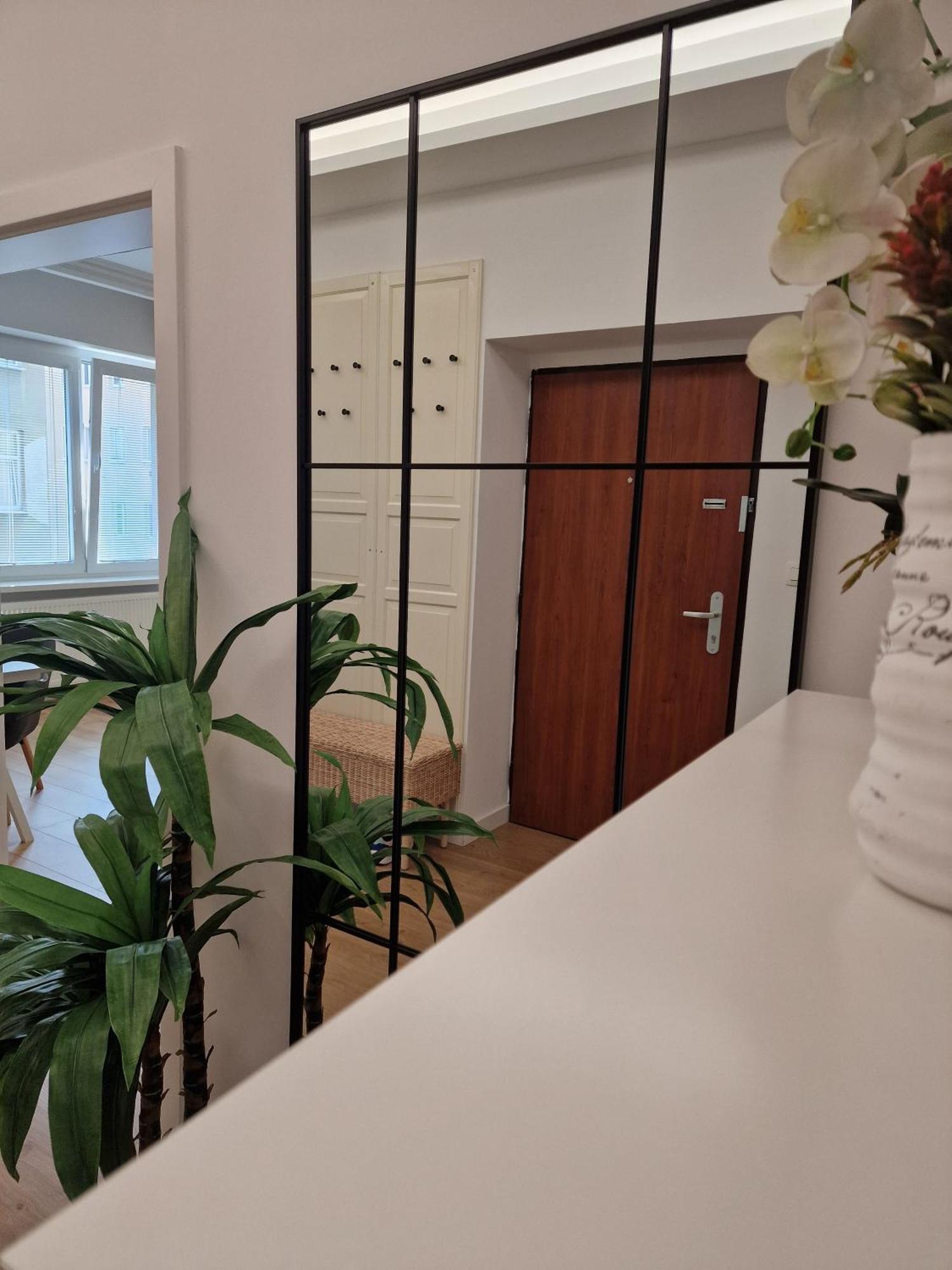 Old Town Apartment - 2 Bedrooms บราติสลาวา ภายนอก รูปภาพ